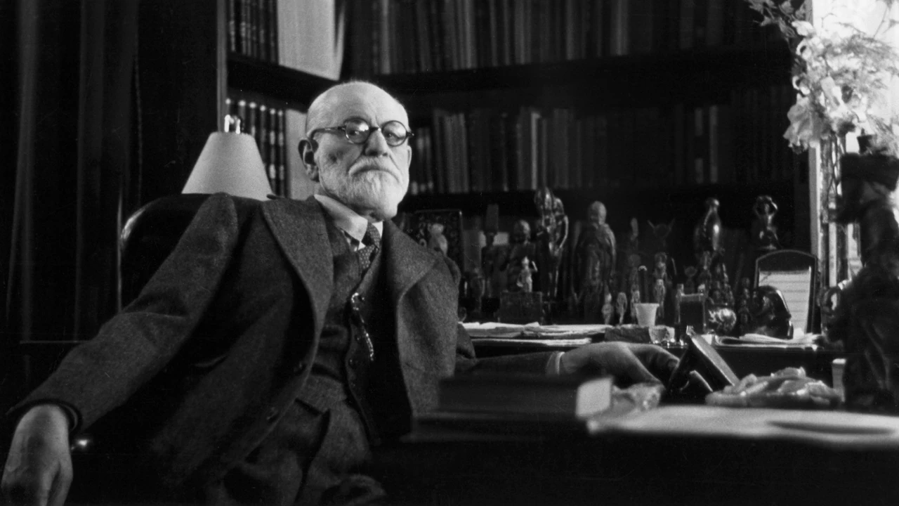 Зигмунд Фрейд (Sigmund Freud, Зигисмуд Шломо Фройд, Sigismund Schlomo Freud) – родоначальник психоаналитического направления в психологии и психотерапии